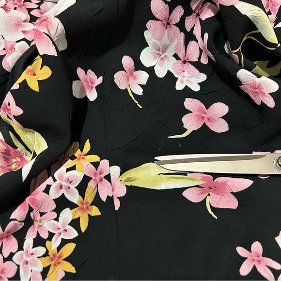 $5🔥 Beechers Brook black floral sleeveless dress. - Picture 8 of 8